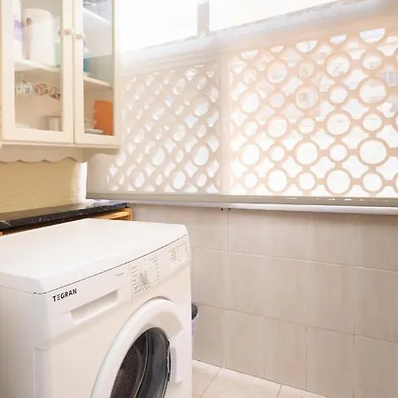 Apartment Close To Playa Vistas With Pool And Parking Los Cristianos (Tenerife)