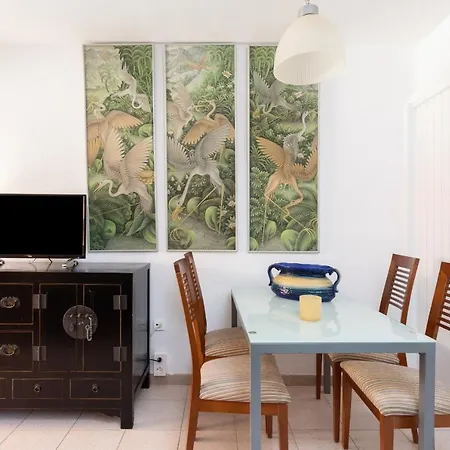 Apartment Close To Playa Vistas With Pool And Parking