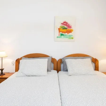 Close To Playa Vistas With Pool And Parking Apartment