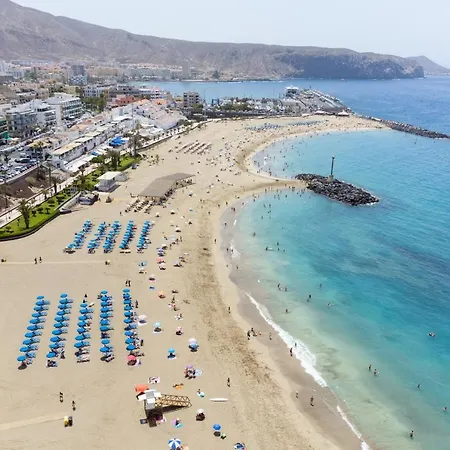 Close To Playa Vistas With Pool And Parking Apartment